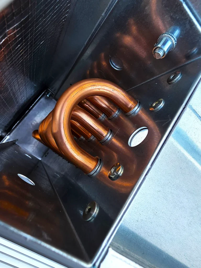 Chilled-water heat exchanger in a Sedina HVAC SFCU-CW fan coil unit Chilled-water heat exchanger in a Sedina HVAC SFCU-CW fan coil unit
